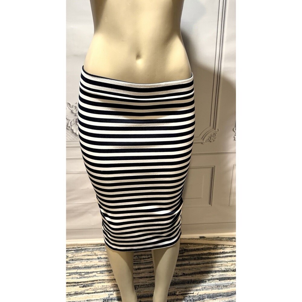 Women’s Skirt Size M